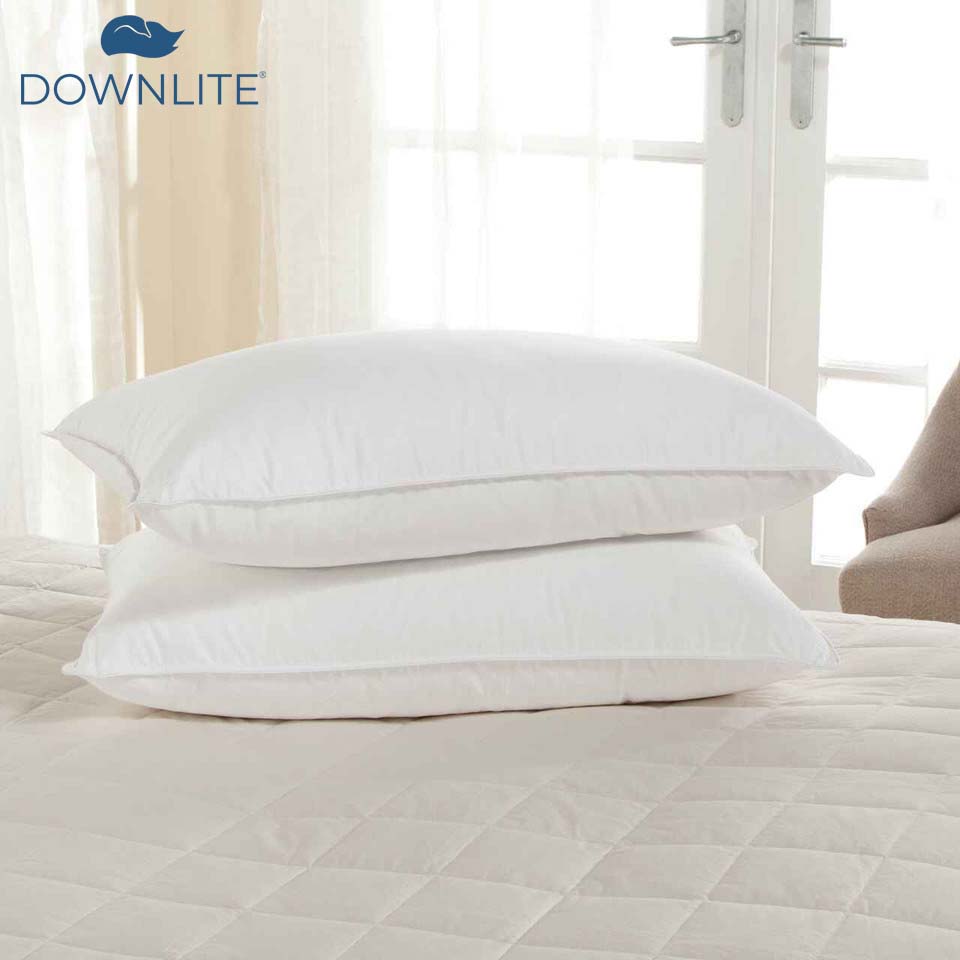 Pillow.jpg Luxury Hotel Pillow - Image 1